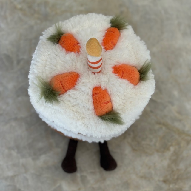 Peluche Carrot Cake de Jellycat – Image 3